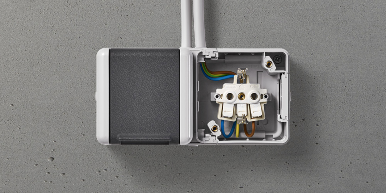 Doppelsteckdose mit Trennsteg bei Stefan Kiessling Elektrotechnik in Münchberg