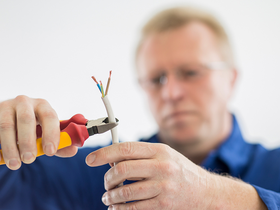 C F021729 bei Stefan Kiessling Elektrotechnik in Münchberg