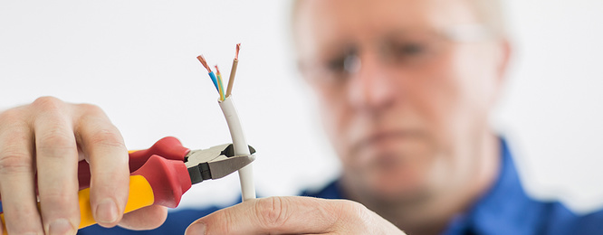 DGUV Vorschrift 3-Check bei Stefan Kiessling Elektrotechnik in Münchberg